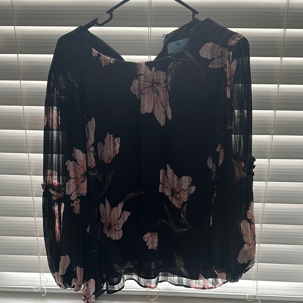 CeCe Black and Gold Floral Long Sleeve Blouse